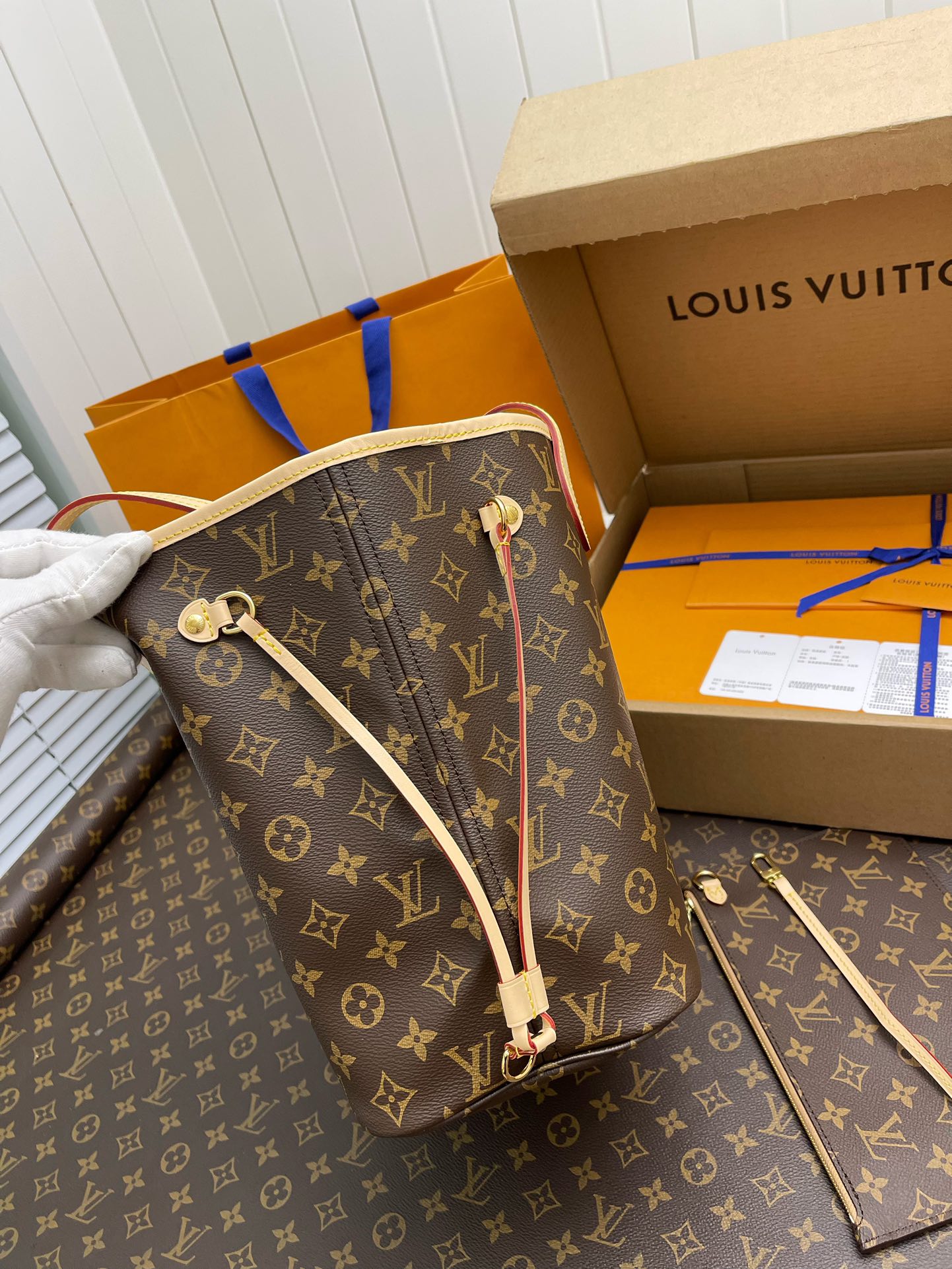 LV Shopping Bags